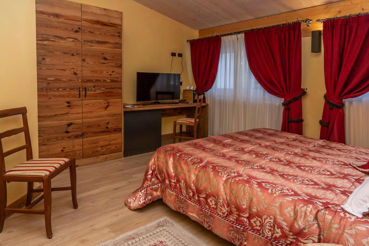 Hotel Chaberton Cesana Torinese Exterior photo
